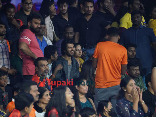 Vijay Devarakonda At Volleyball Match